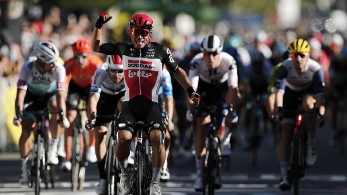 Fransa Bisiklet Turu'nun 3. etabnda Caleb Ewan birinci oldu