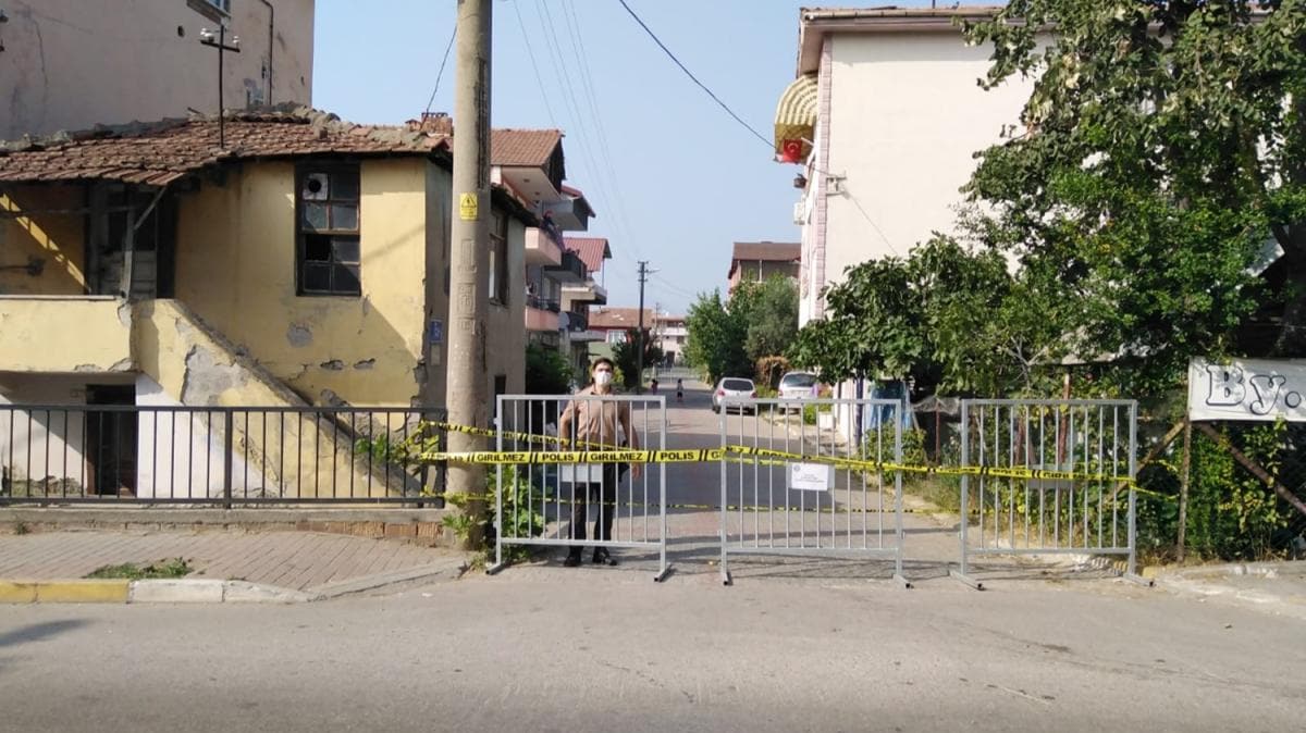 Kocaeli'de bir sokak koronavirs tedbirleri nedeniyle karantinaya alnd 