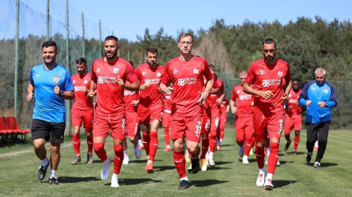 Sivasspor Bolu kampnda 24 antrenman yapt