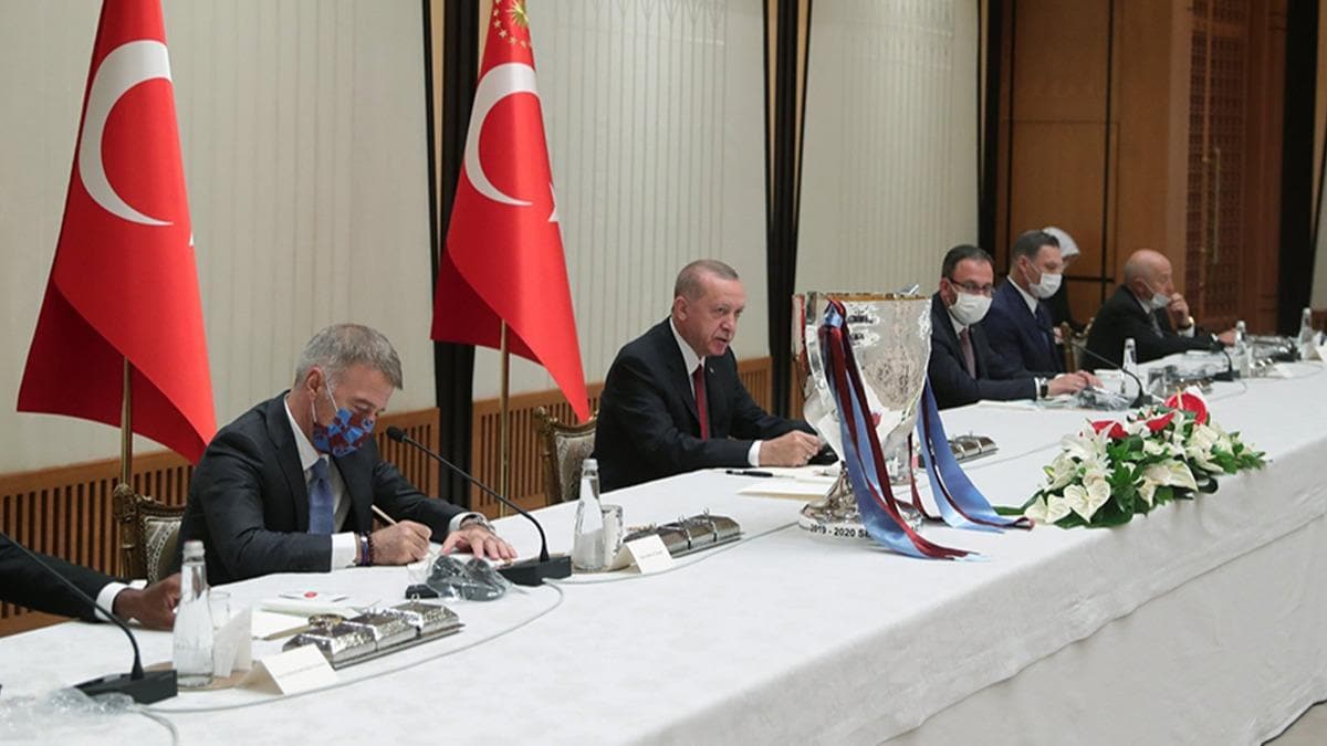 Cumhurbakan Erdoan, Trabzonspor ynetimi ve futbolcularn kabul etti