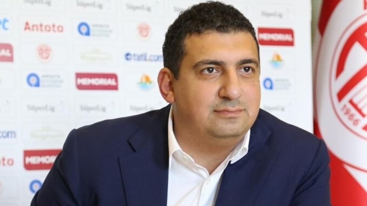 Ali �afak �zt�rk'ten Be�ikta� ve Fenerbah�e a��klamas�