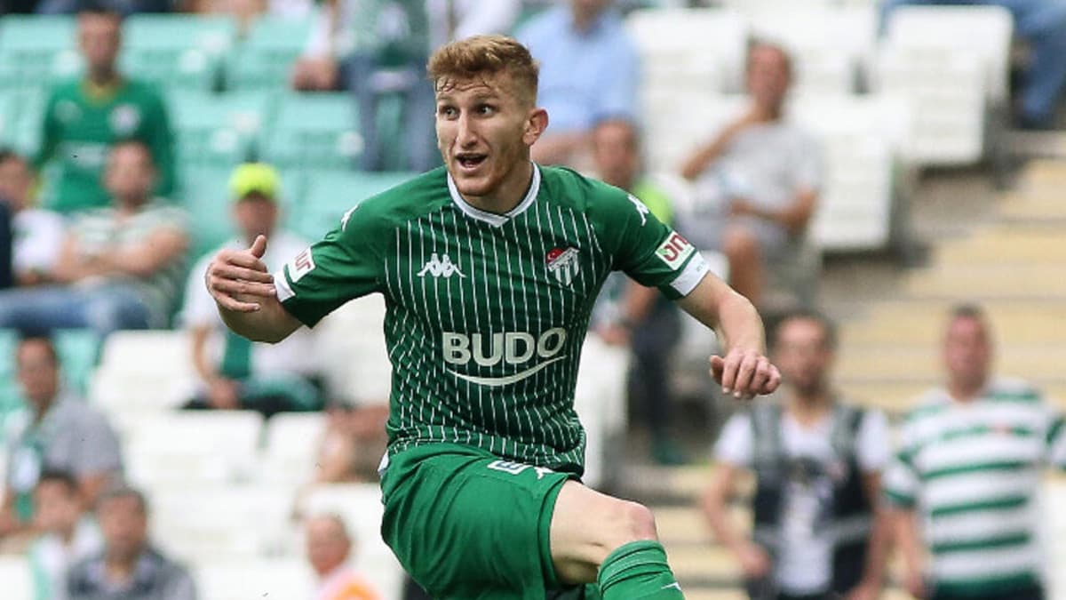 Bursaspor'un gen� y�ld�z� Fenerbah�e'de