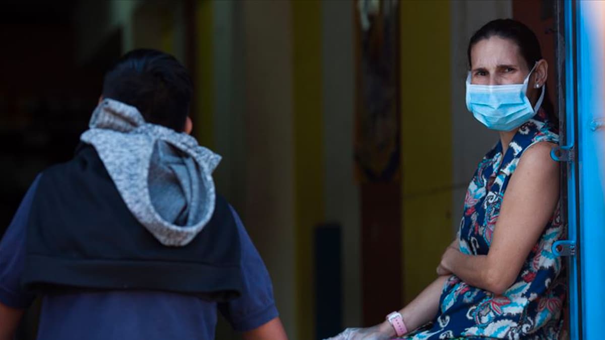 Latin Amerika �lkelerinde koronavir�s kaynakl� van kay�plar� art�yor