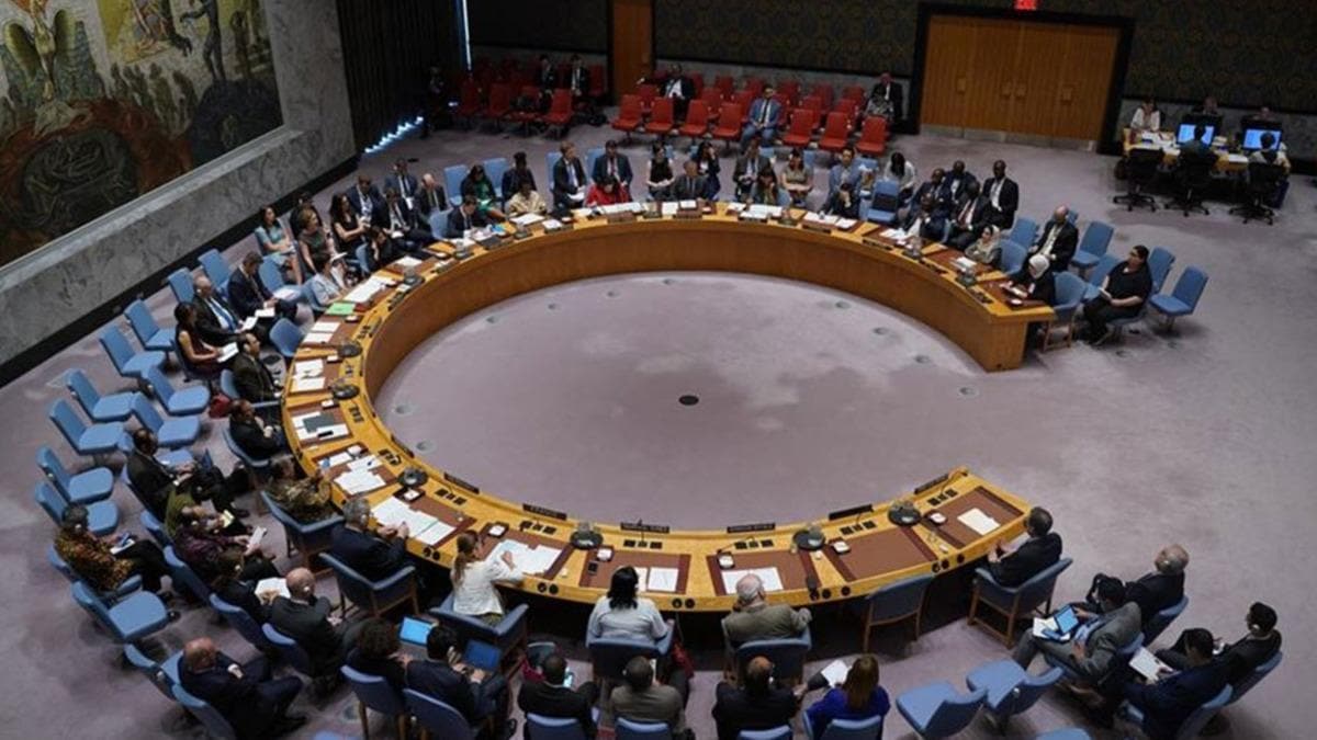 BM Belaruslu muhalif lideri dinledi