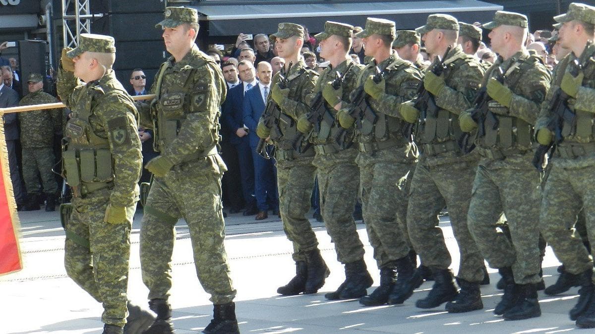 Trkiye'den Kosova ordusuna destek