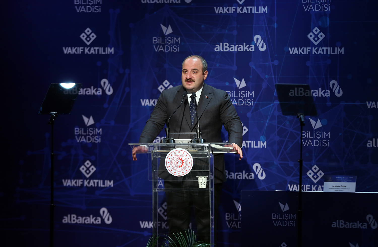 Bakan Varank: 100 milyon liral�k bir fon kuruyoruz