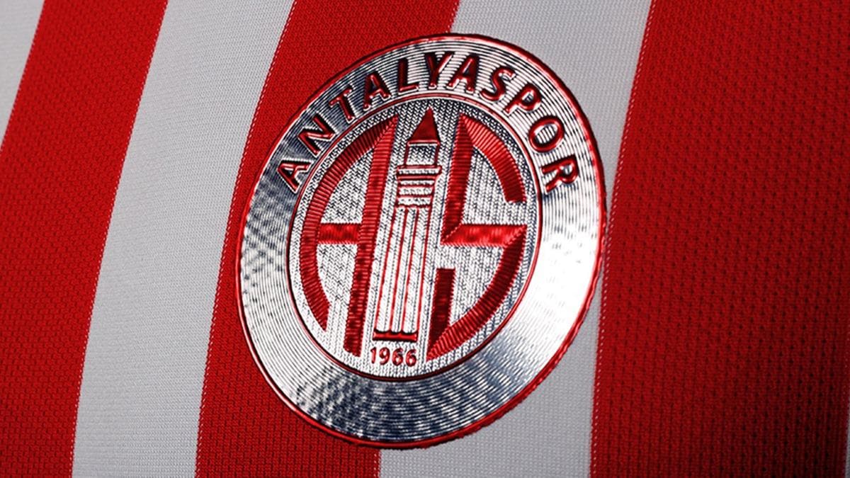 Antalyaspor, 6 futbolcusunu kiralad