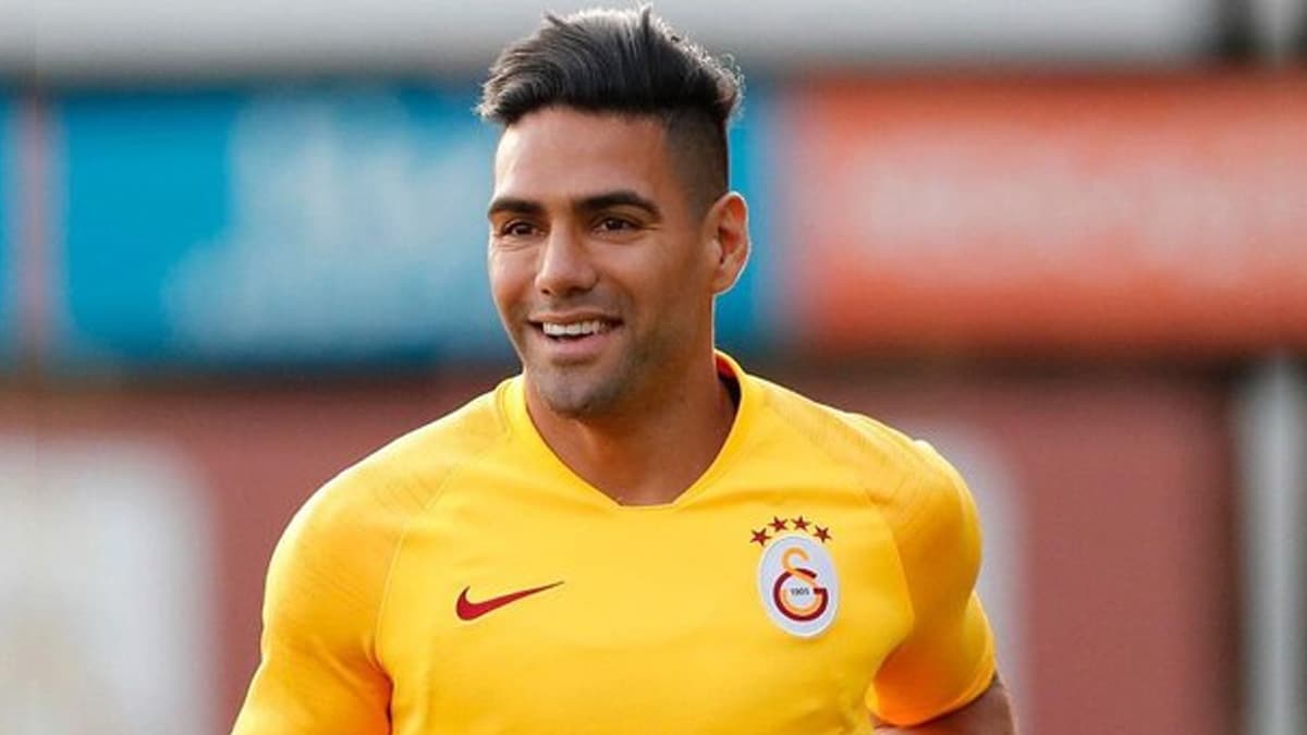 Radamel Falcao gitmek istedi�i kul�b� a��klad�