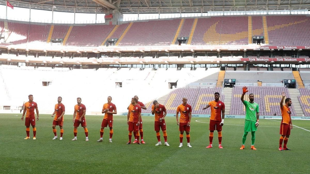 Galatasaray 4 yeni transferine lisans kard