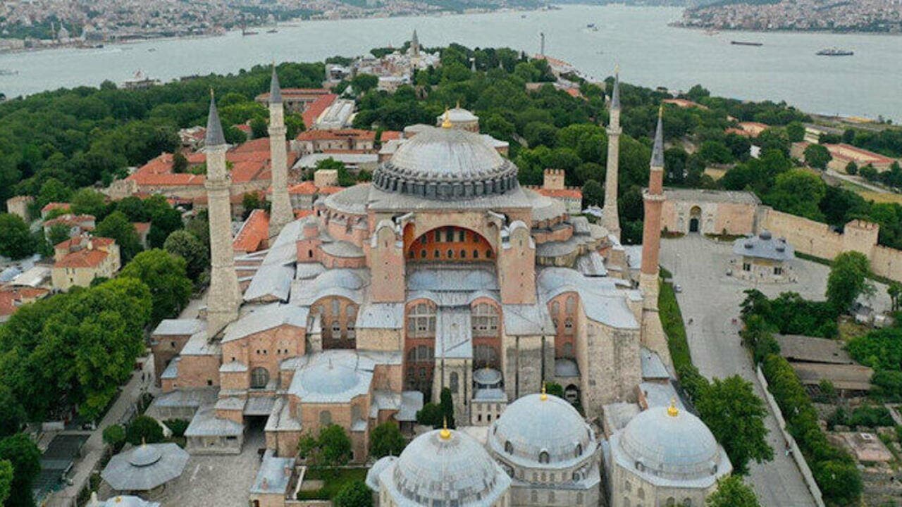 'Ayasofya' iddialar�yla ilgili �leti�im Ba�kanl���'ndan a��klama