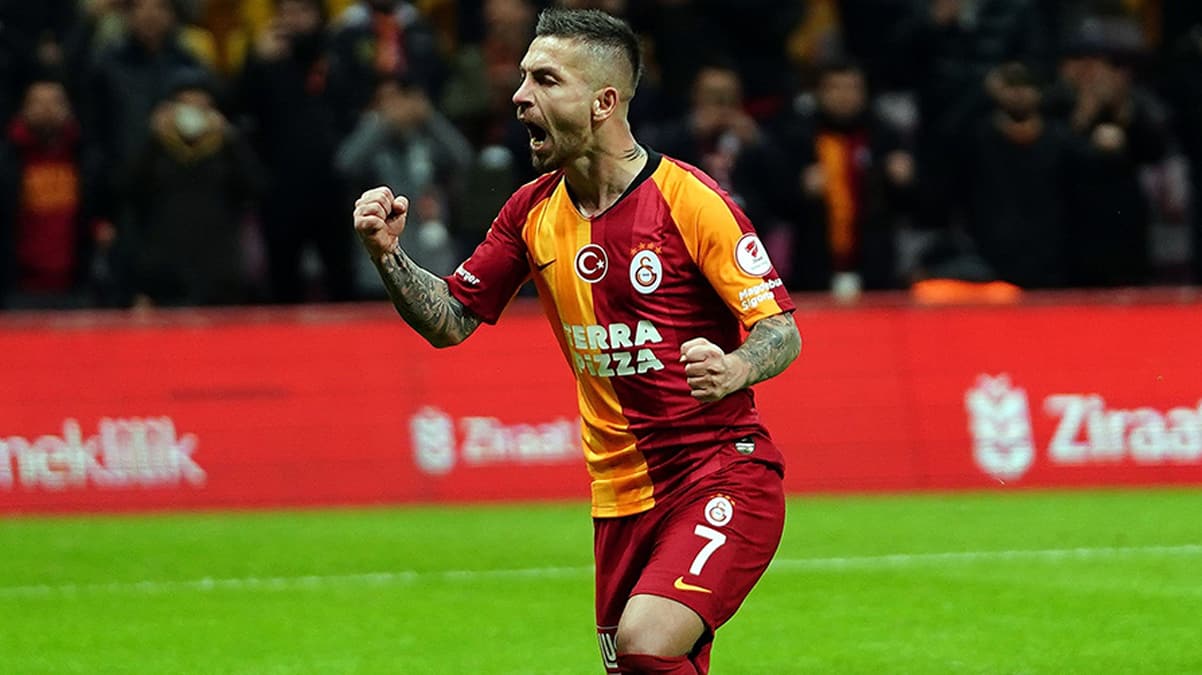 Galatasaray'dan Adem B�y�k'e veda