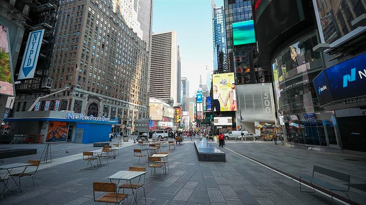 New York'ta Kovid-19 salg�n� nedeni ile restoranlar�n i� mekanlar� i�in yeni karar