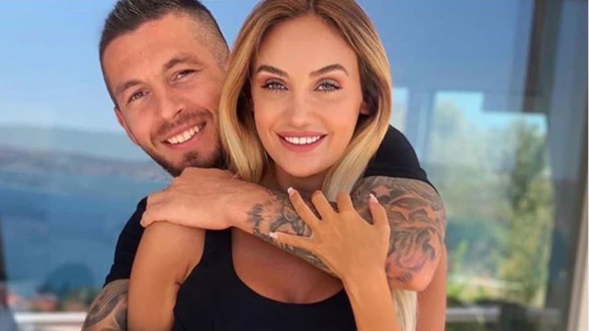 Adem B�y�k'�n e�i Merve B�y�k'ten Galatasaray'a veda mesaj�