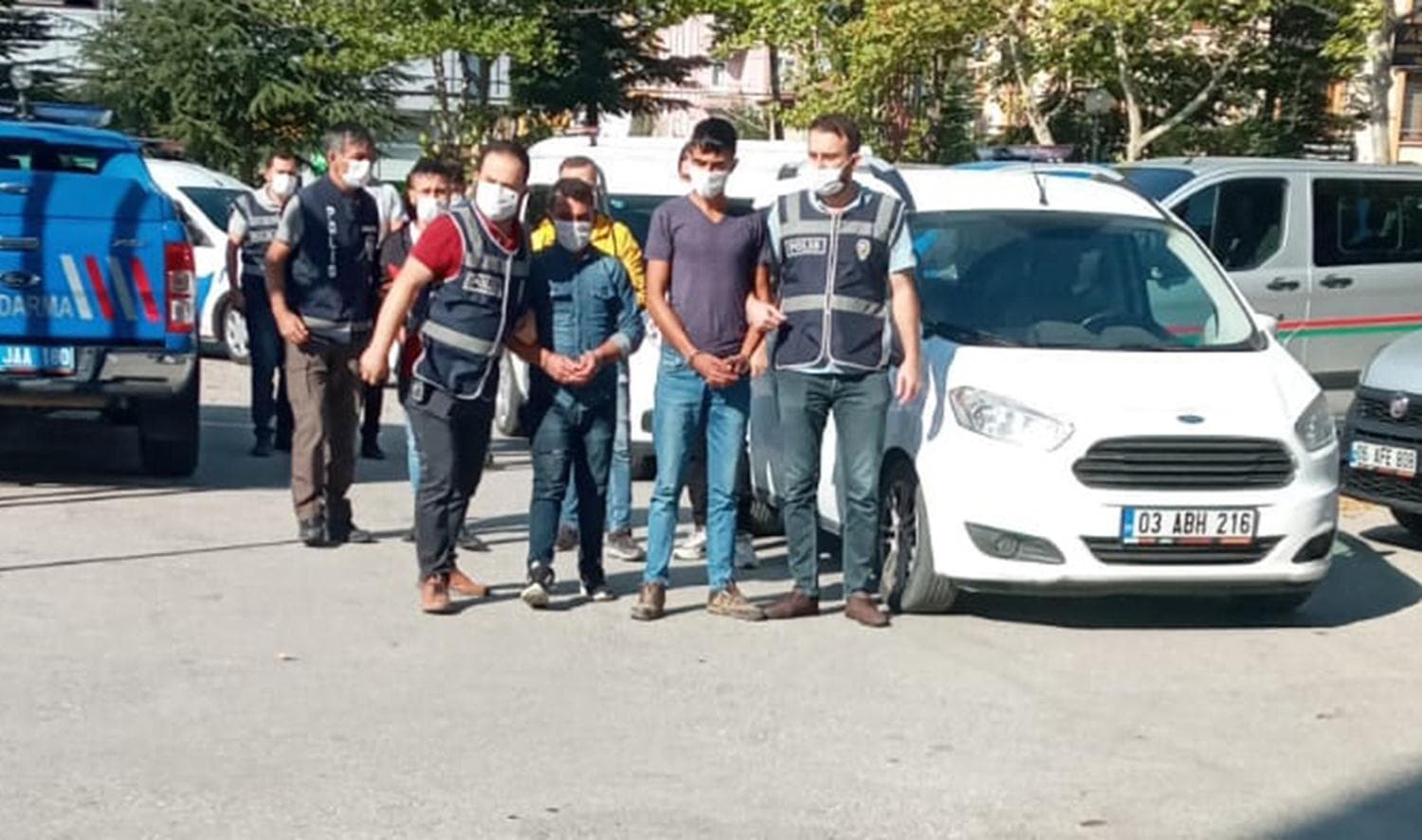 Afyon'da iki grup aras�nda silahl� �at��ma: 1 �l�