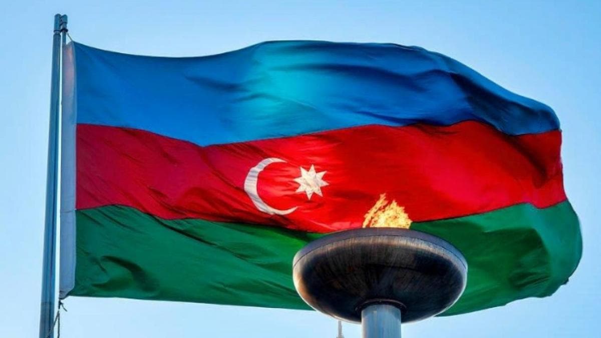 Azerbaycan, Ermeni komutanlar iin Interpol'e bavurdu