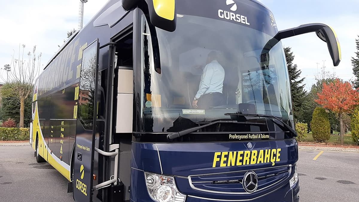 Fenerbah�e'de kadro s�rprizi! 3 isim Rize'ye g�t�r�lmedi