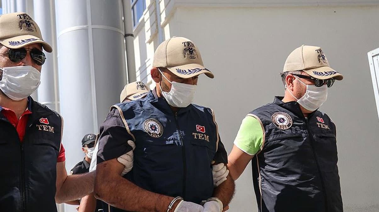 Reyhanl�'n�n faili ter�rist Ercan Bayat adliyede