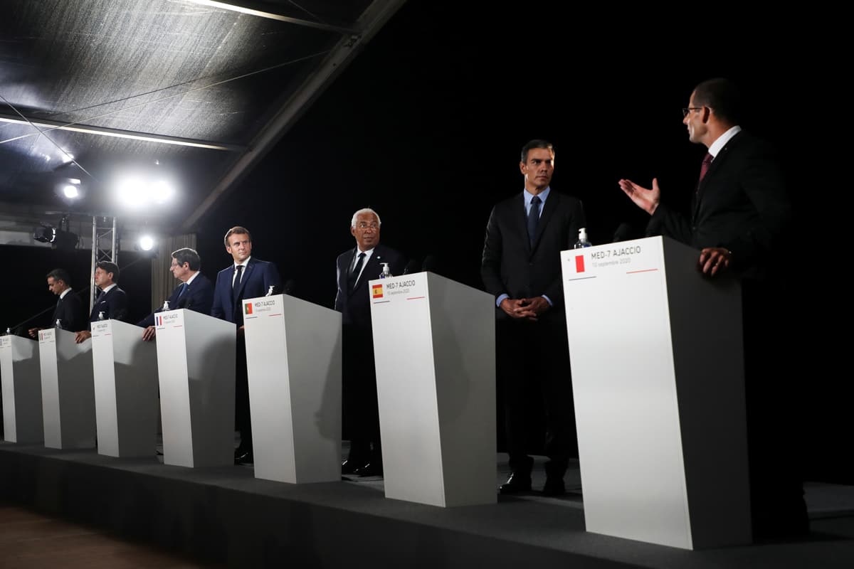 Macron'un T�rkiye'ye kar�� Med7 hamlesi tutmad�!