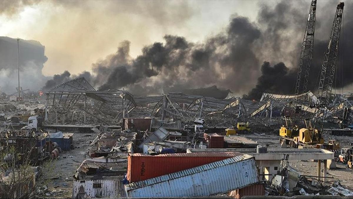 Beyrut Liman'ndaki korkun patlamadan bu yana patlayc madde ykl 143 konteyner daha bulundu