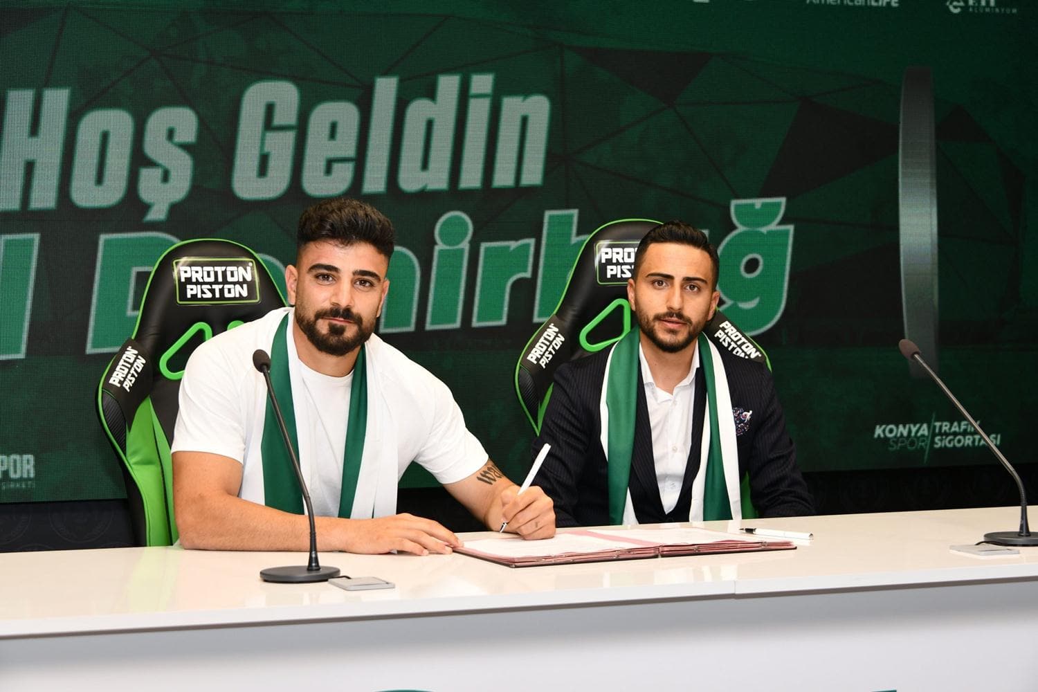 Konyaspor, Adil Demirba�'� renklerine ba�lad�