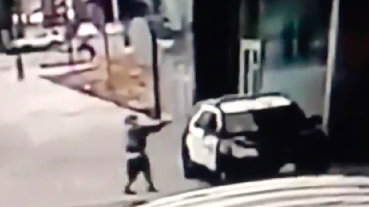 ABD'de polise silahl� sald�r�: 2 polis yaral�