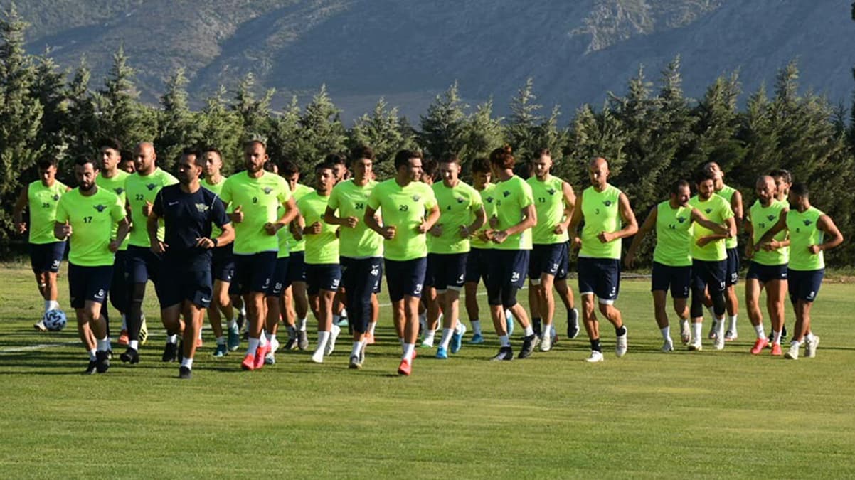 Akhisarspor'un kadrosuna alt yap�dan takviye