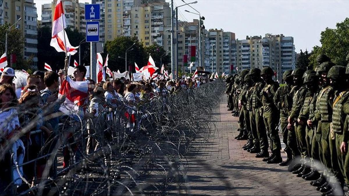 Belarus'taki protestolarda 400'den fazla kii gzaltna alnd