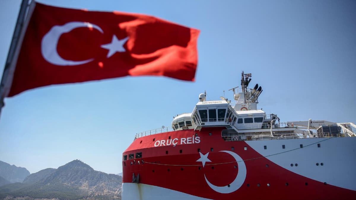 Akdeniz'de son durum! Oru� Reis a���a demirledi