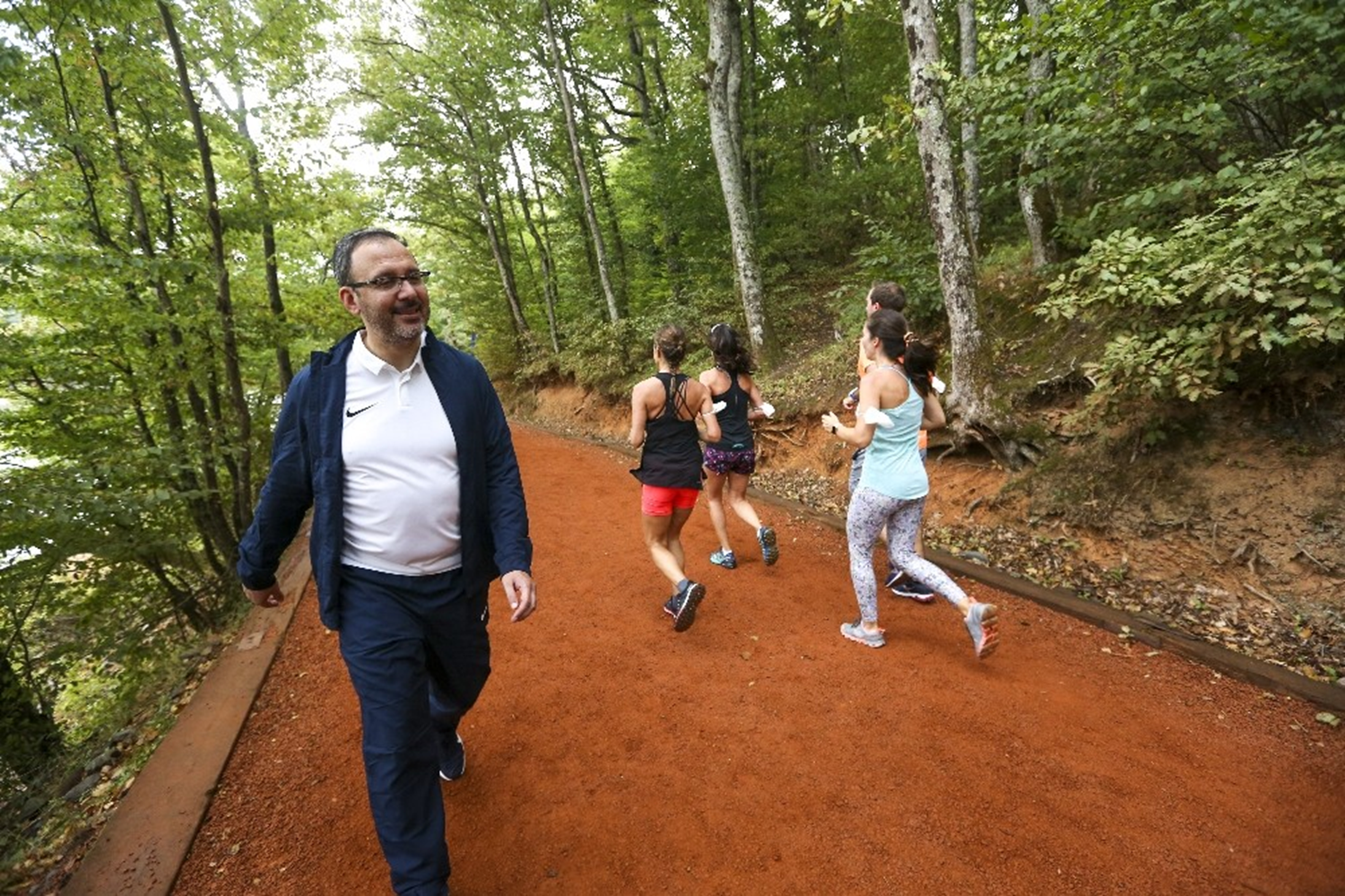 Bakan Kasapo�lu: D�zenli spor pandemi s�recinde daha �nemli hale geldi