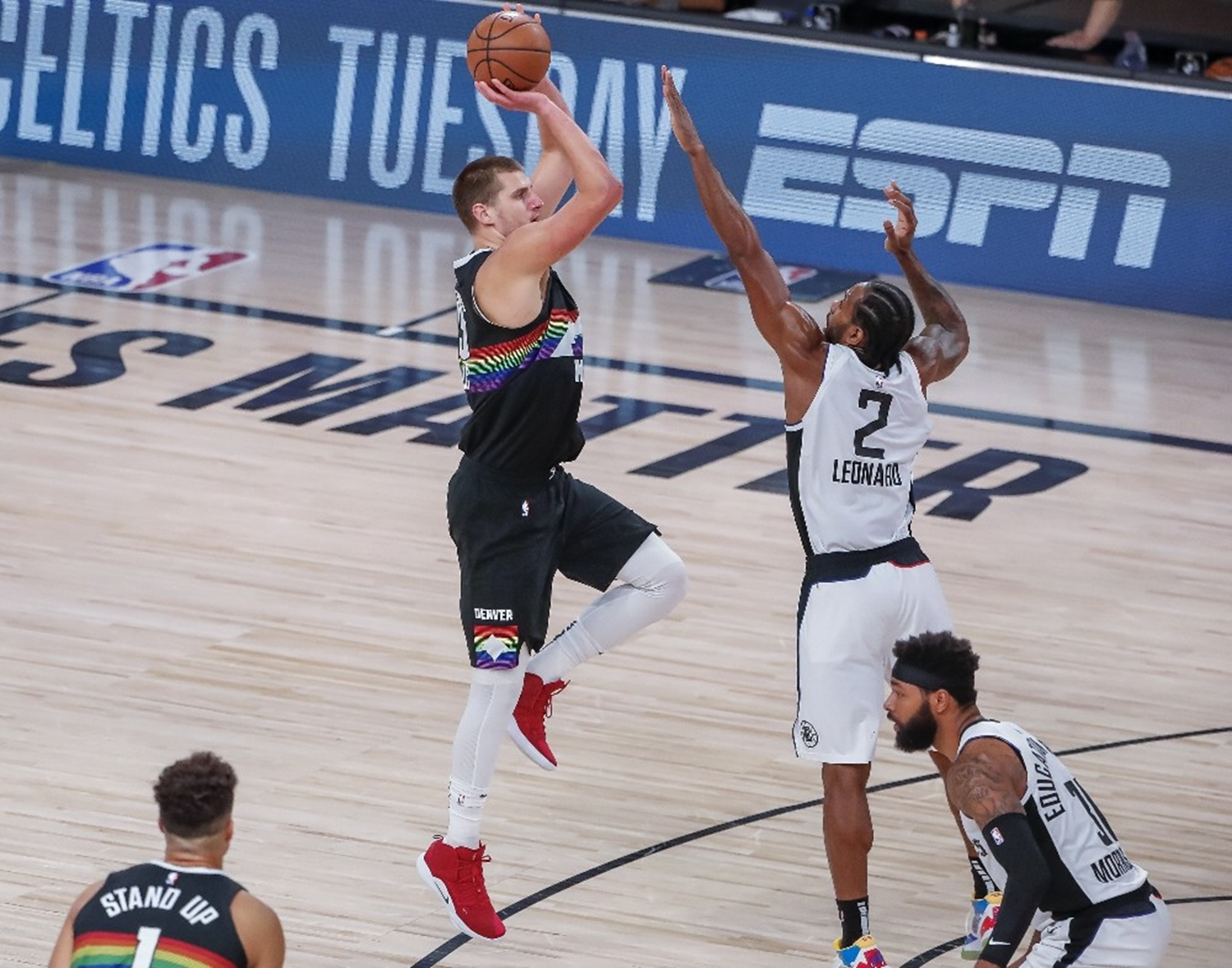 Denver Nuggets seriyi son ma�a ta��d�