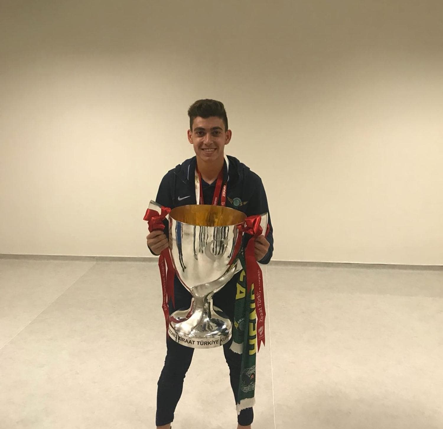 S�per Lig'in devleri Ali Kaan'�n pe�inde