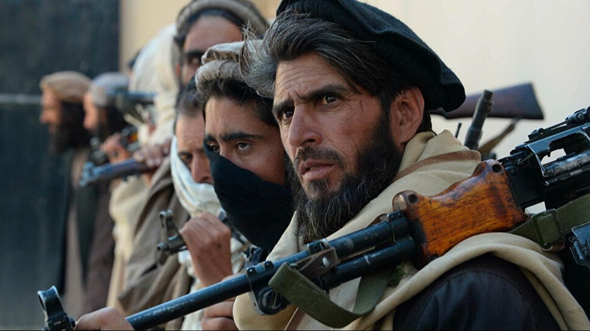 Taliban'dan askeri karakola saldr: 3 l