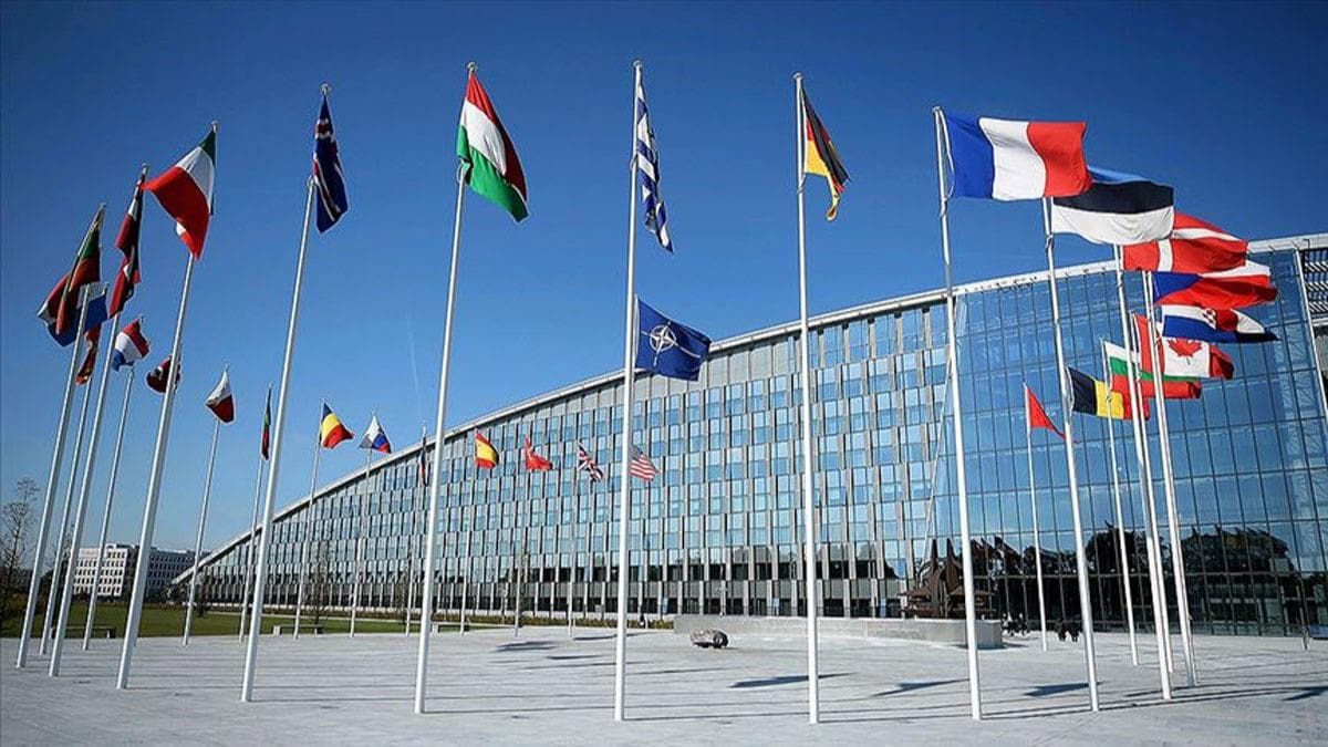 NATO Karargah'ndaki teknik toplant
