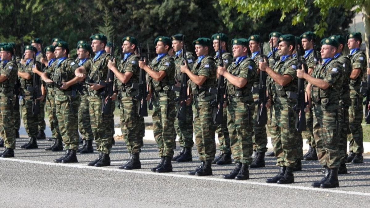 Yunanistan'n Trkiye korkusu byyor... Askerlik sresi uzatlacak