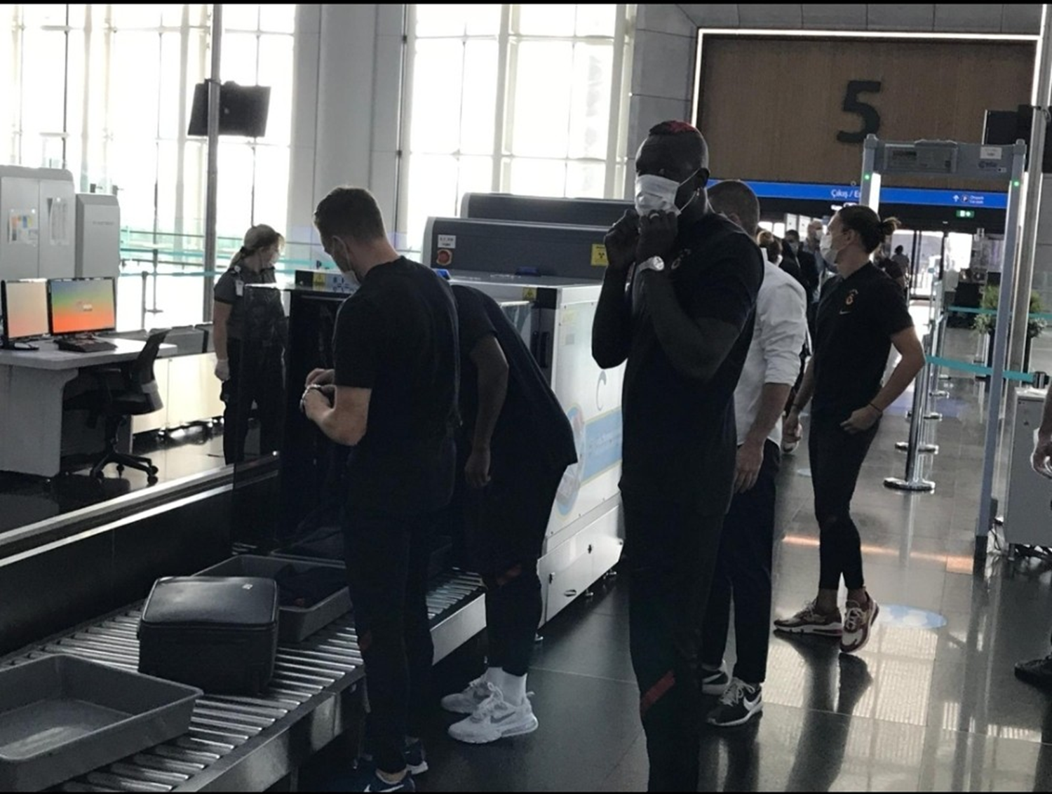 Galatasaray, Neft�i ma�� i�in Bak�'ye gitti