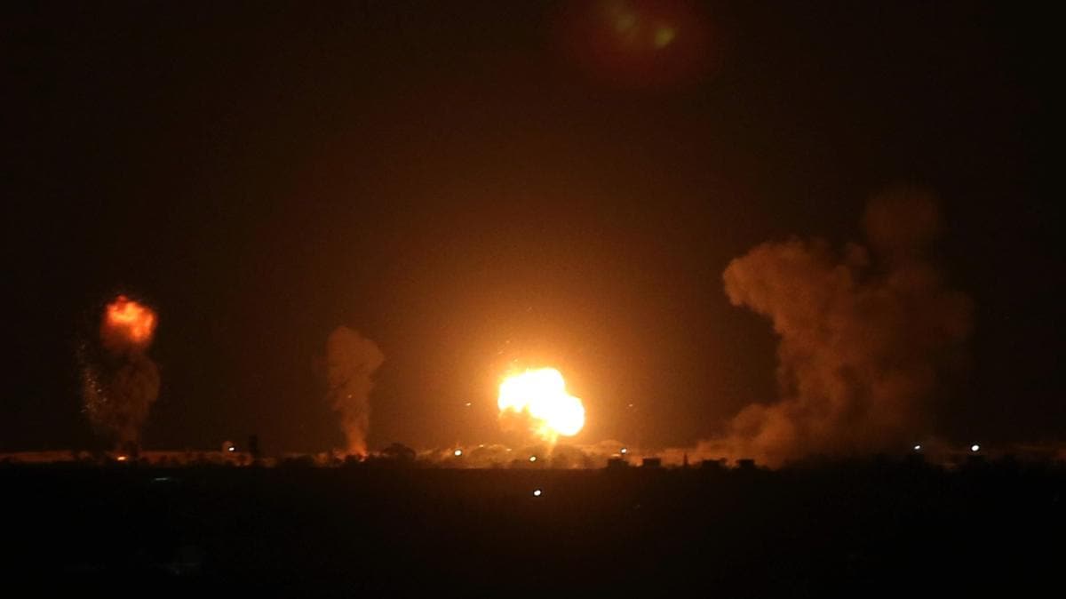 srail Gazze'yi bir kez daha vurdu!