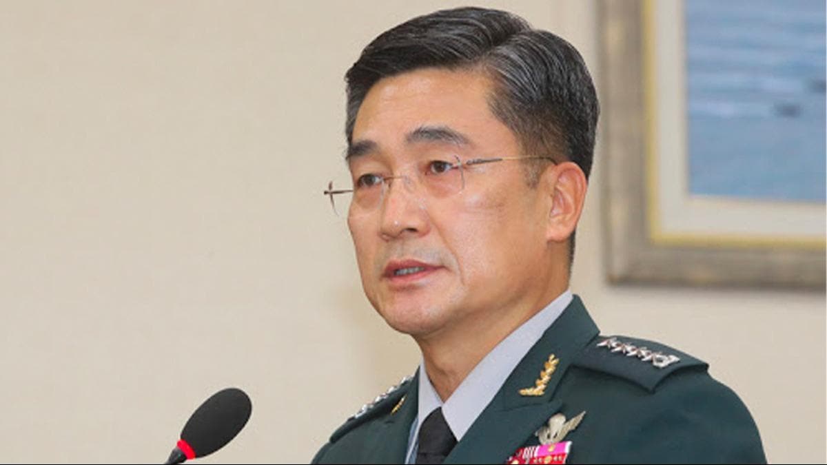 Gney Kore'de yeni savunma bakan