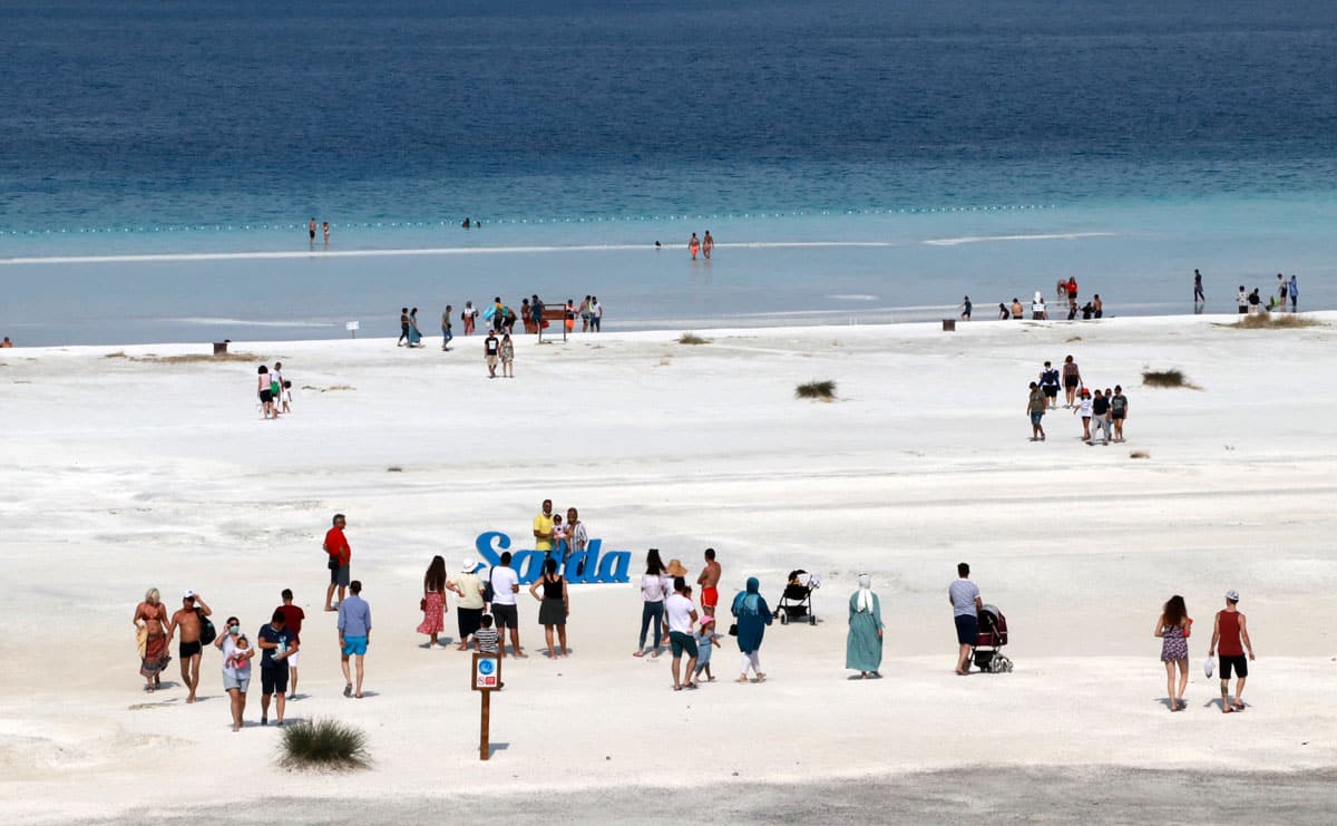 Salda'n�n 'Beyaz Adalar' b�lgesinde g�le girilmesi yasaklanabilir