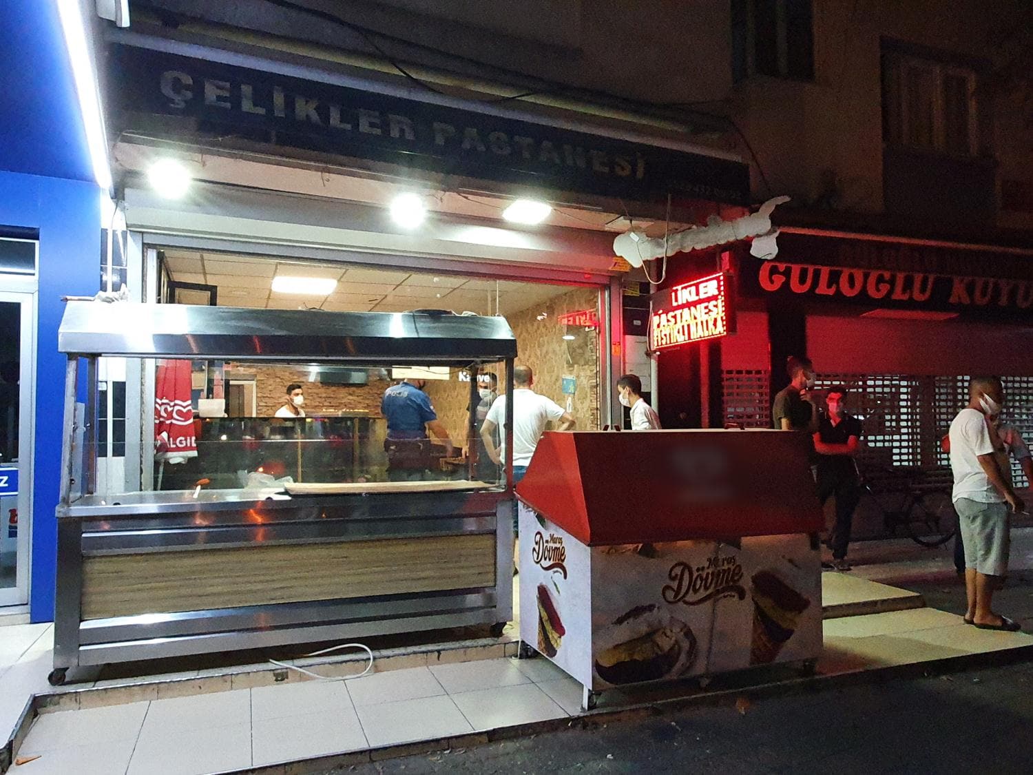 Adana'da i� yerine silahl� sald�r�