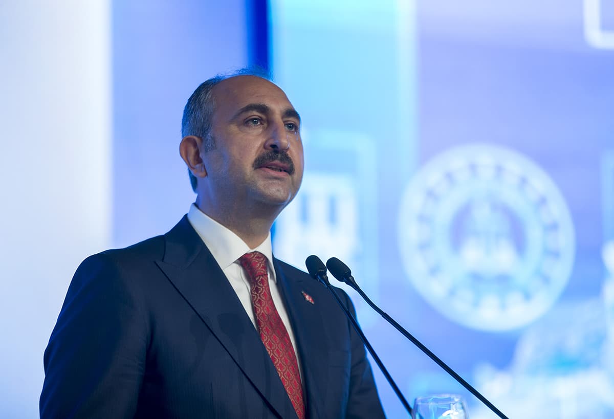 Bakan G�l'den 'Halil Sezai' a��klamas�: �iddetle k�n�yorum