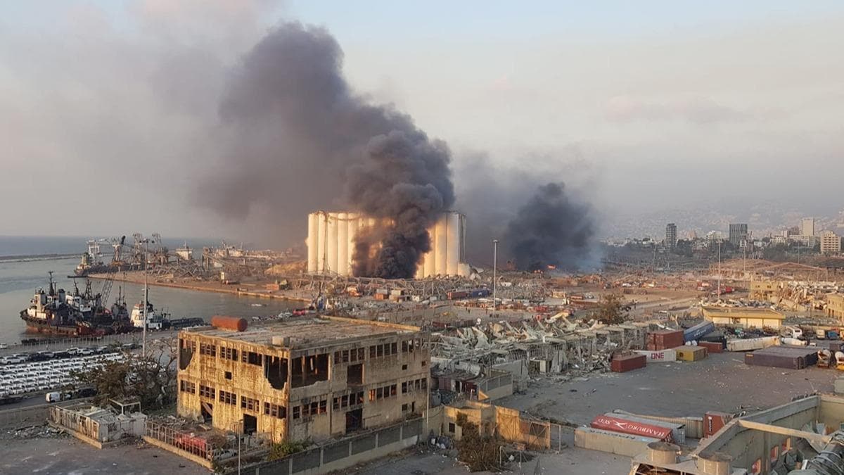 Beyrut Liman'ndaki patlama sonras 9 kii hala kayp