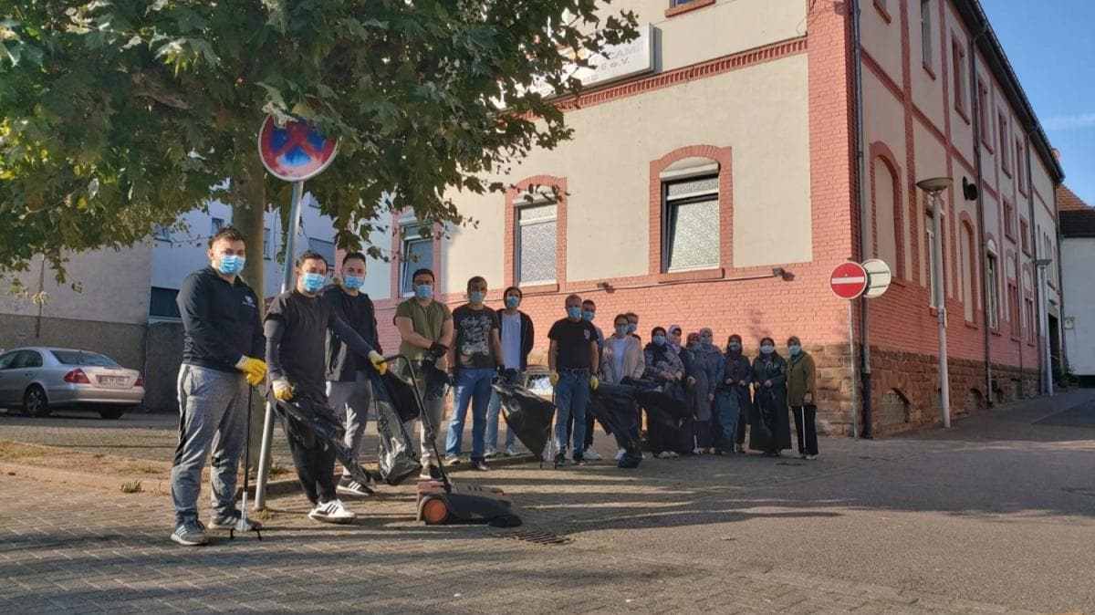 Almanya'da DTB'e bal cami ''Dnya Temizlik Gn'' etkinliine katld