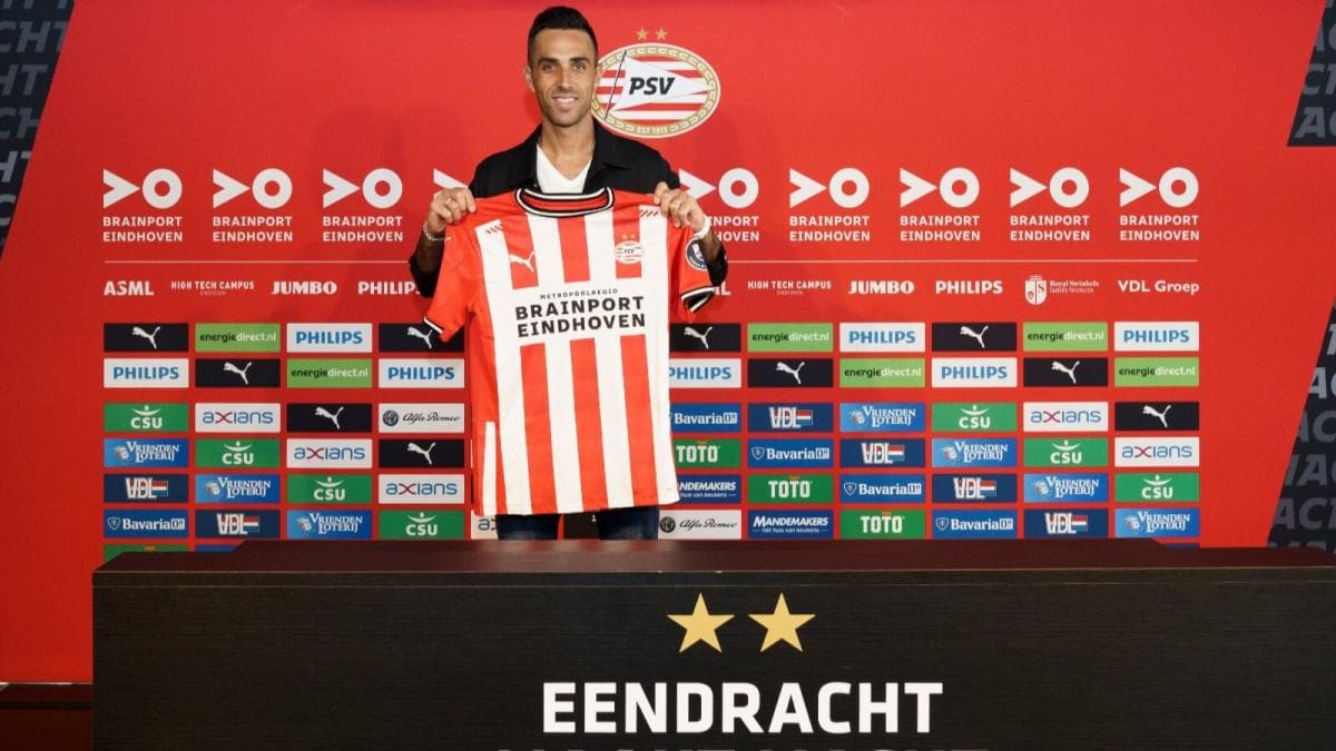 Eran Zahavi PSV'ye imza att