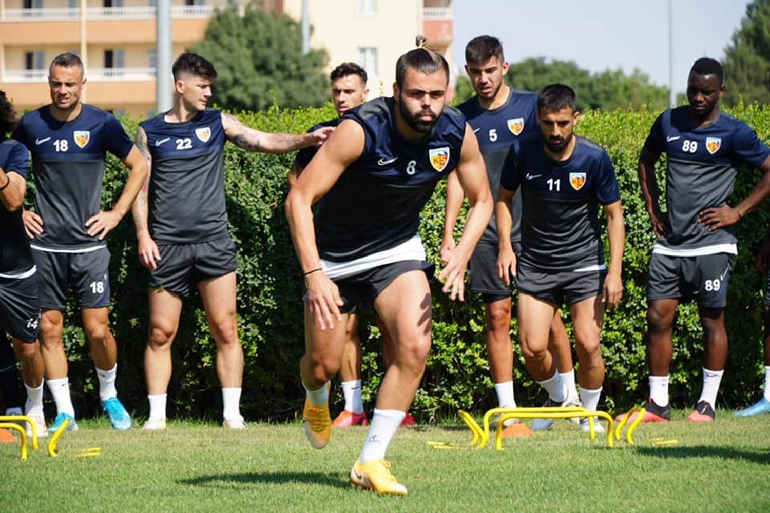 Hasan H�seyin Acar: Farkl� bir taktik anlay���m�z var, al��maya �al���yoruz