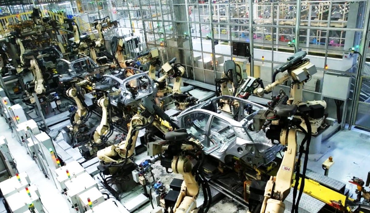 Otomobil devinden kritik karar: T�rkiye'de �retilecek