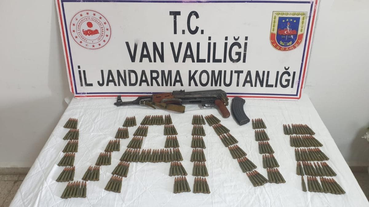 Van'da terristlere ait silah ve mhimmat bulundu