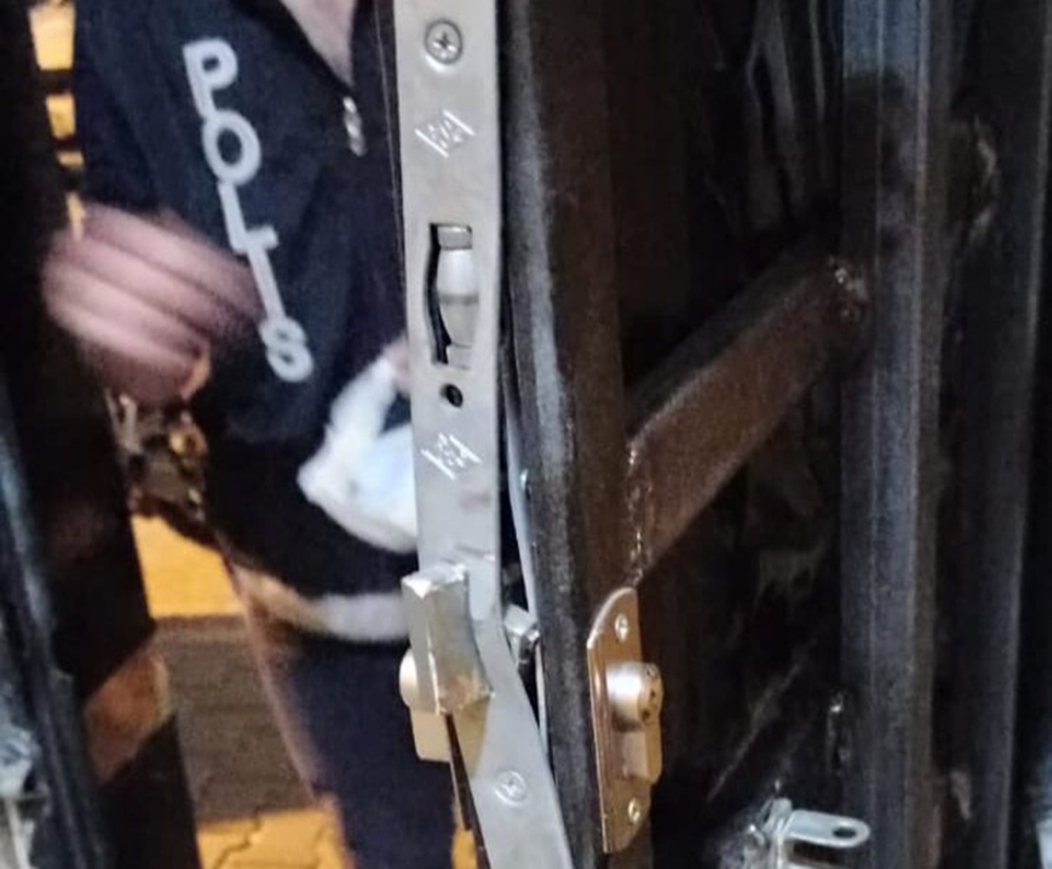 Konya'da polisten ko�ba��l� bask�n