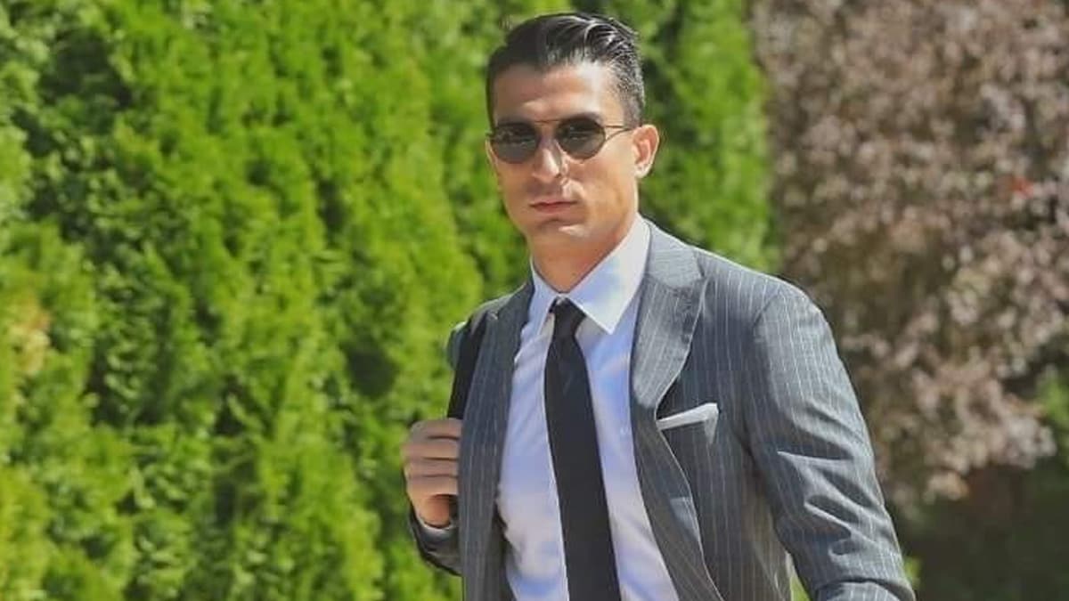 Necip Uysal tarihe ge�ti