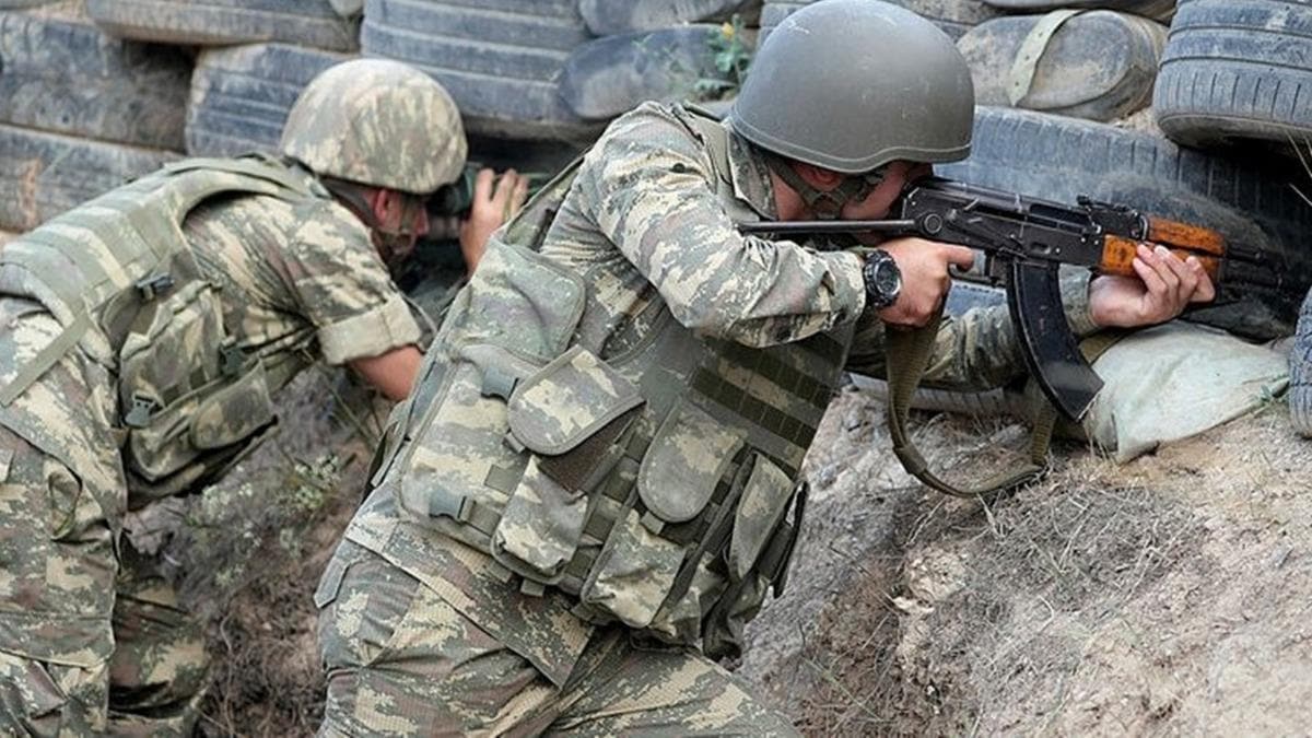 Azerbaycan ordusu teyakkuzda! Cephe hattnda hareketli dakikalar