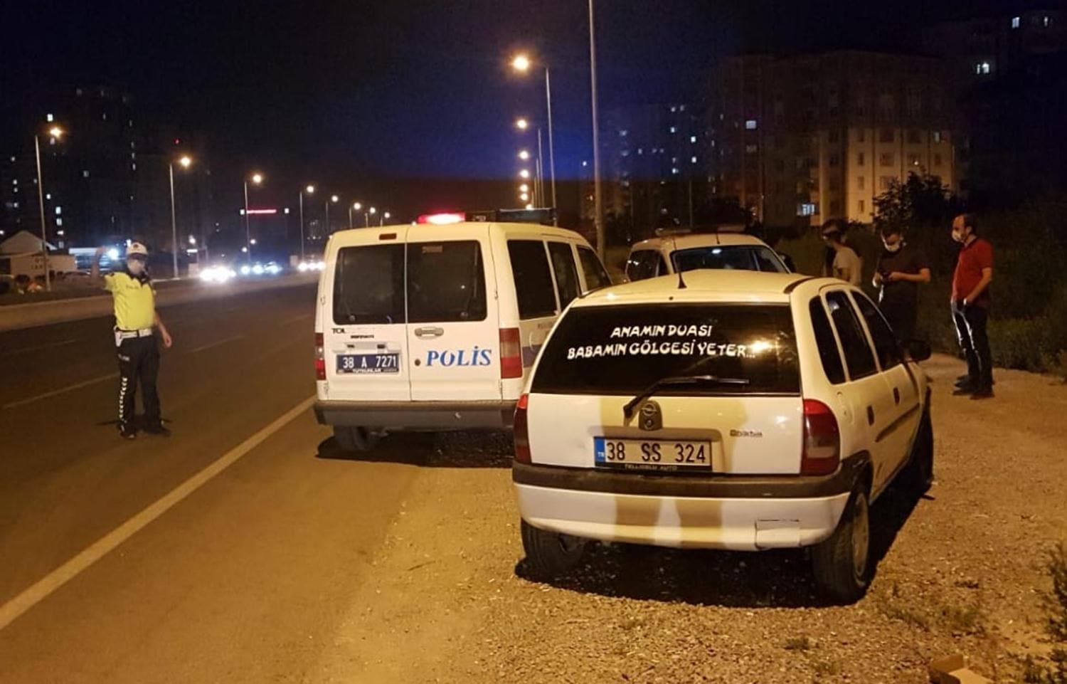 Ehliyetsiz s�r�c�n�n �arpt��� bisikletli yaraland�